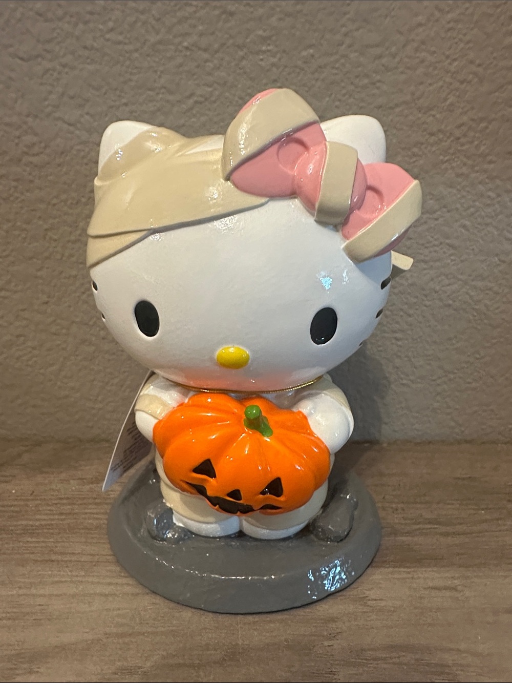 Hello Kitty Mummy Halloween Figurine with Pumpkin